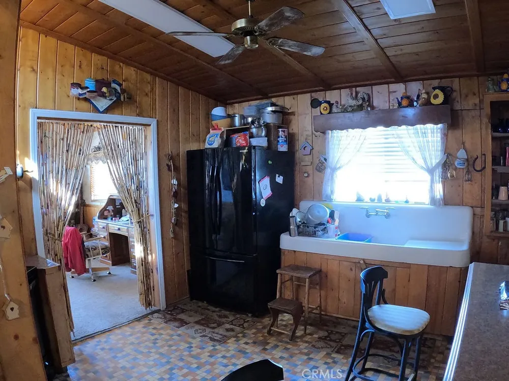 30000 Buchannon Ranch Road Llano, CA 93544