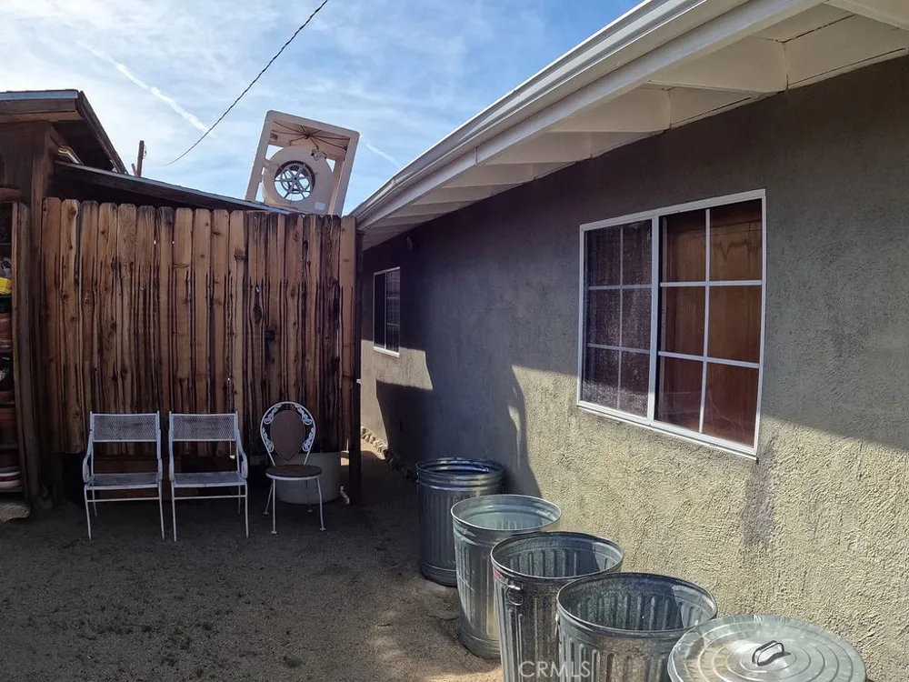 30000 Buchannon Ranch Road Llano, CA 93544