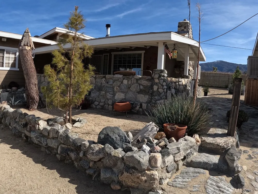 30000 Buchannon Ranch Road Llano, CA 93544