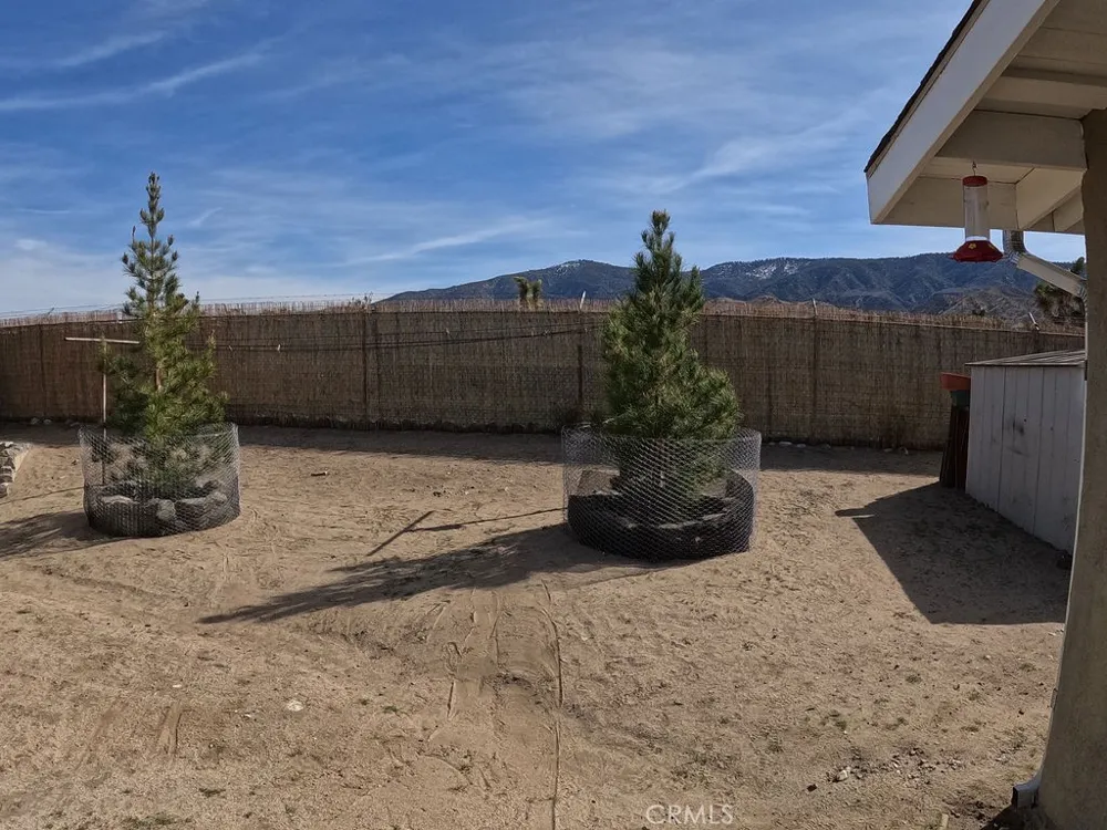 30000 Buchannon Ranch Road Llano, CA 93544