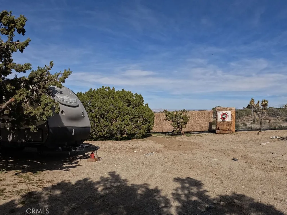 30000 Buchannon Ranch Road Llano, CA 93544