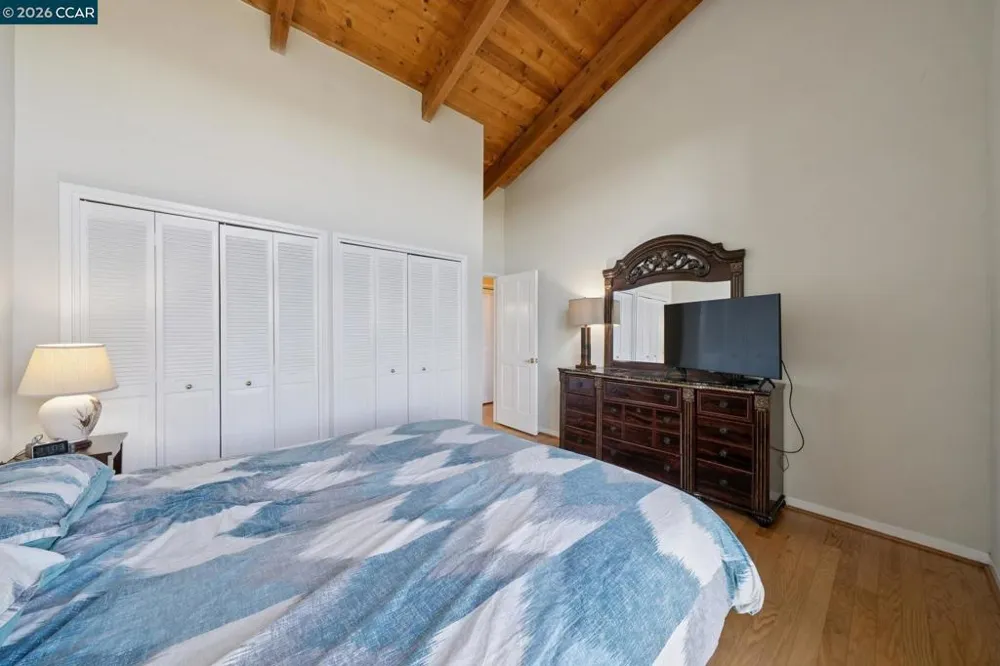 66 Bridge Rd Novato, CA 94945