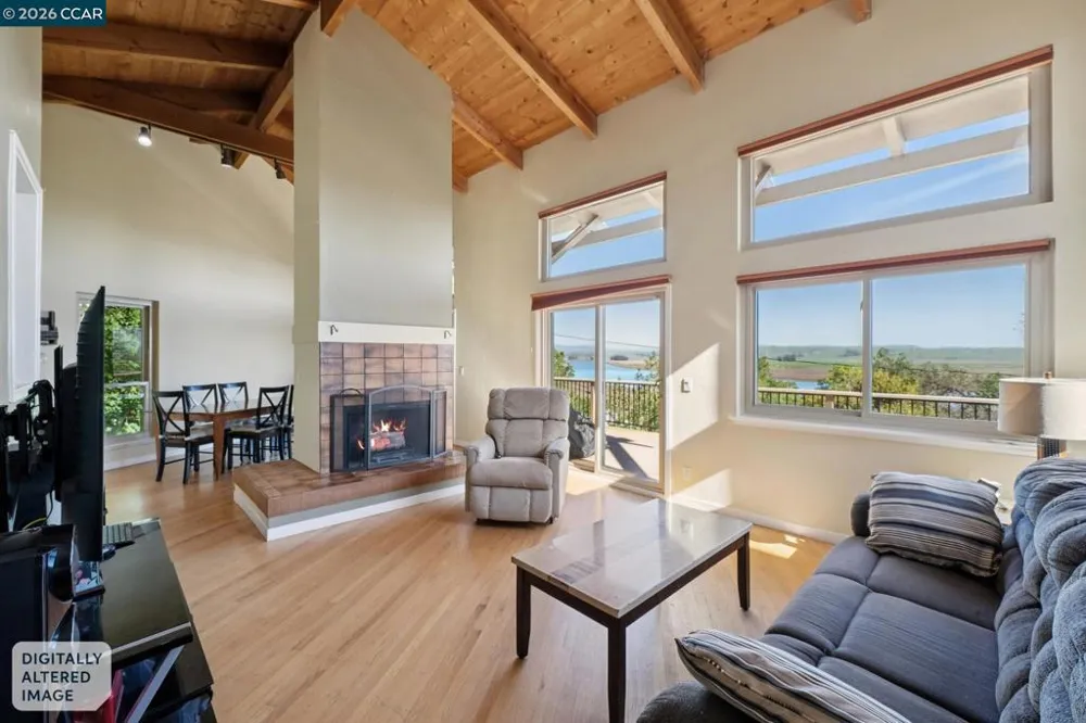 66 Bridge Rd Novato, CA 94945