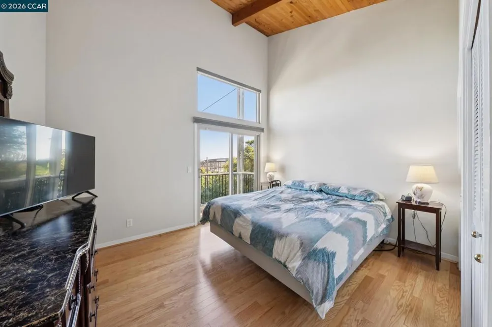 66 Bridge Rd Novato, CA 94945