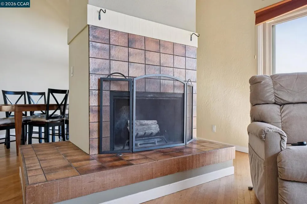 66 Bridge Rd Novato, CA 94945