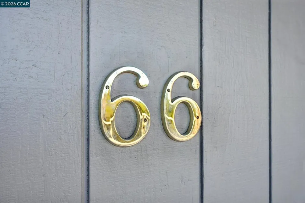 66 Bridge Rd Novato, CA 94945