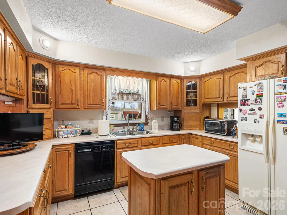 727 Jenkins Valley Road Alexander, NC 28701