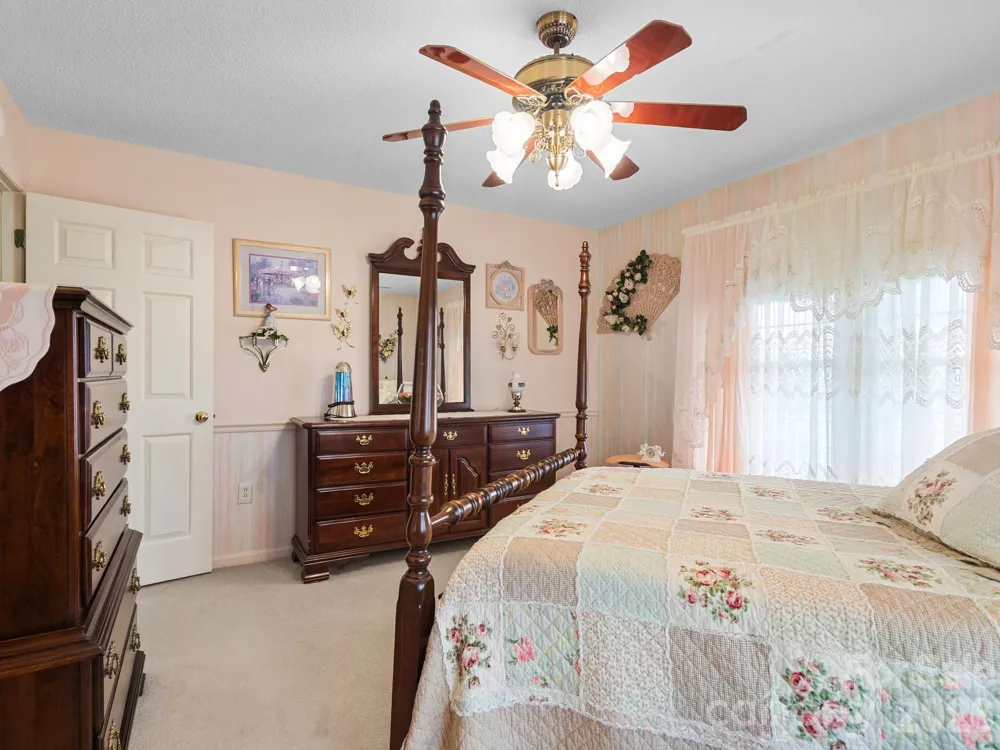 727 Jenkins Valley Road Alexander, NC 28701