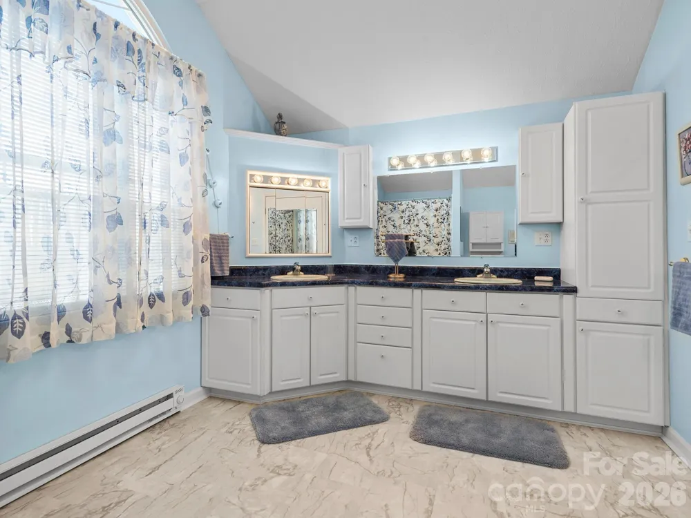 727 Jenkins Valley Road Alexander, NC 28701