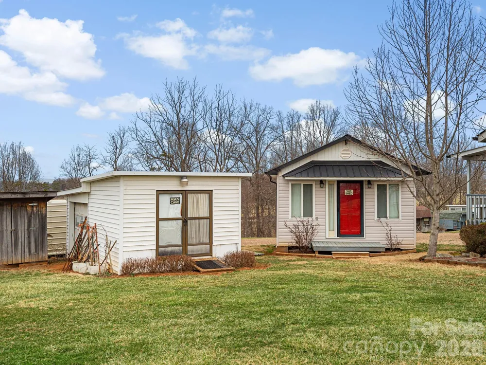 727 Jenkins Valley Road Alexander, NC 28701