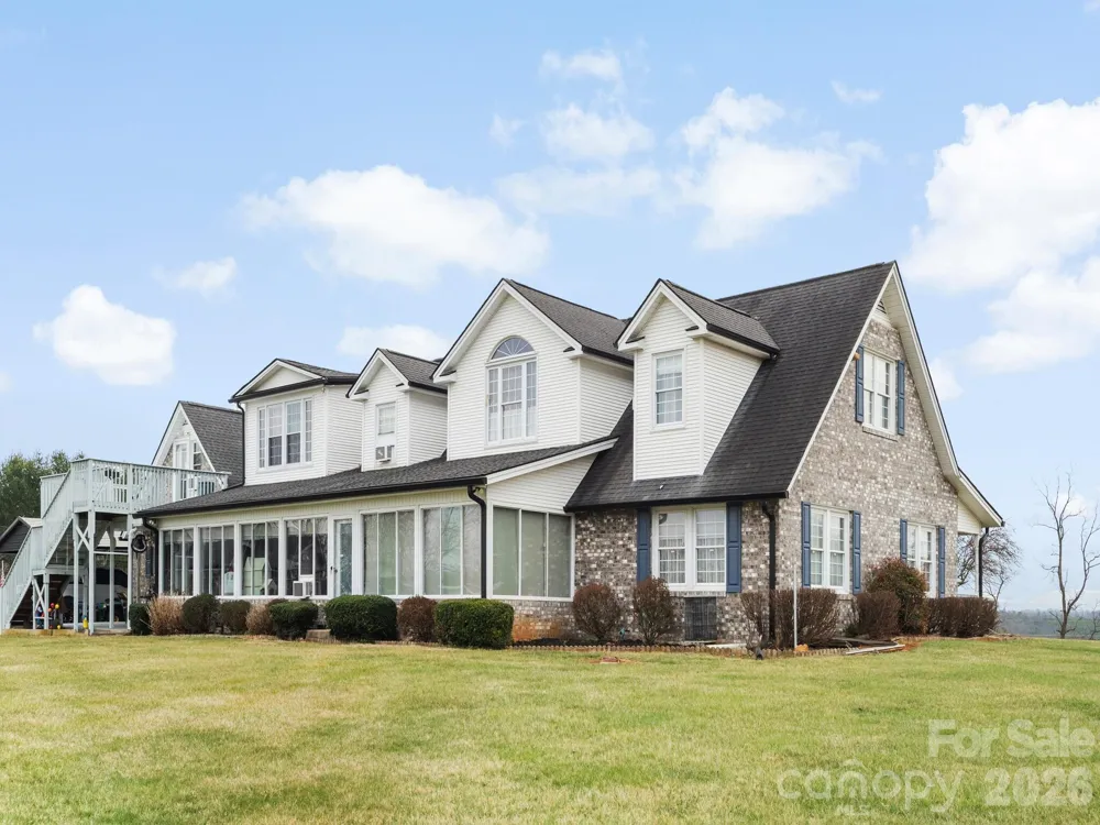 727 Jenkins Valley Road Alexander, NC 28701