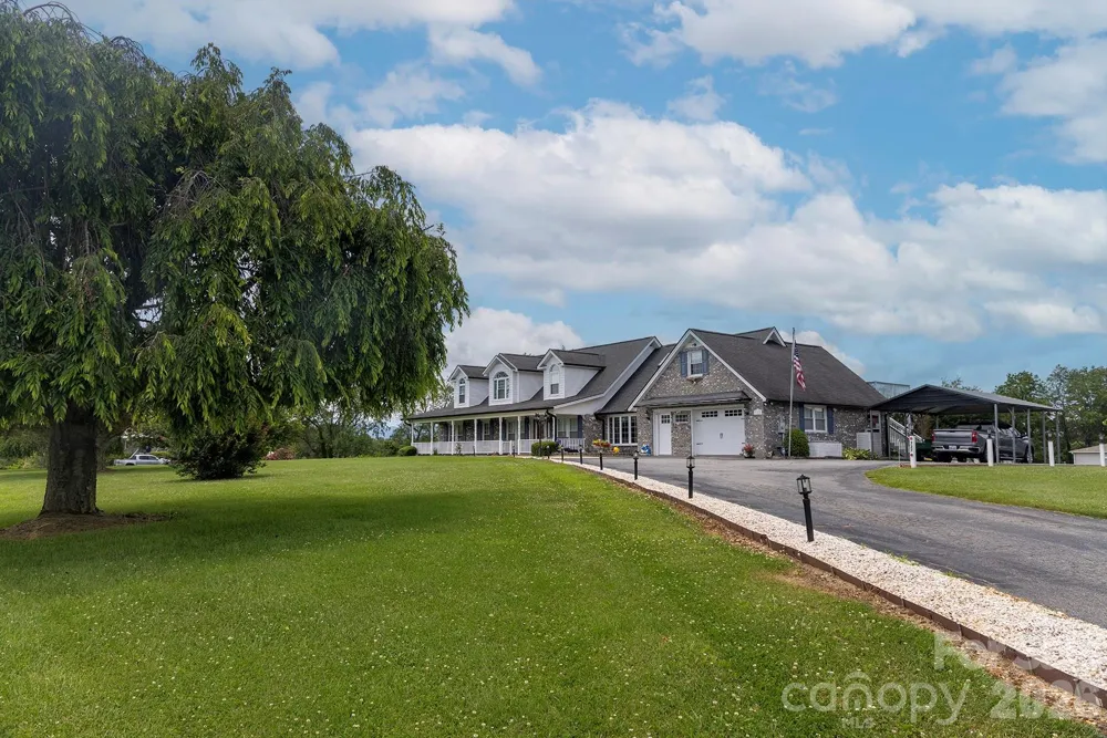 727 Jenkins Valley Road Alexander, NC 28701