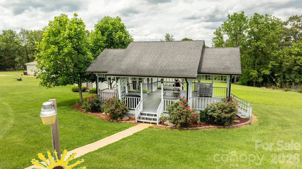 727 Jenkins Valley Road Alexander, NC 28701