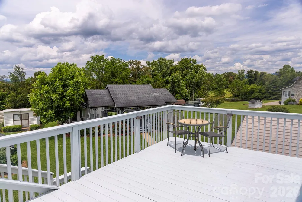 727 Jenkins Valley Road Alexander, NC 28701