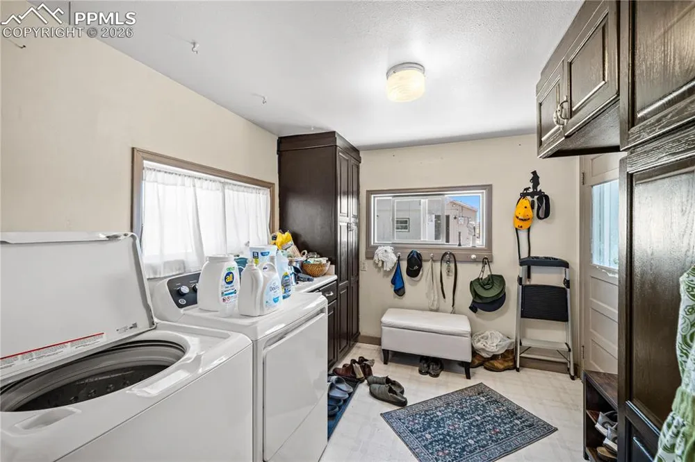 302 Meade Avenue Pueblo, CO 81001
