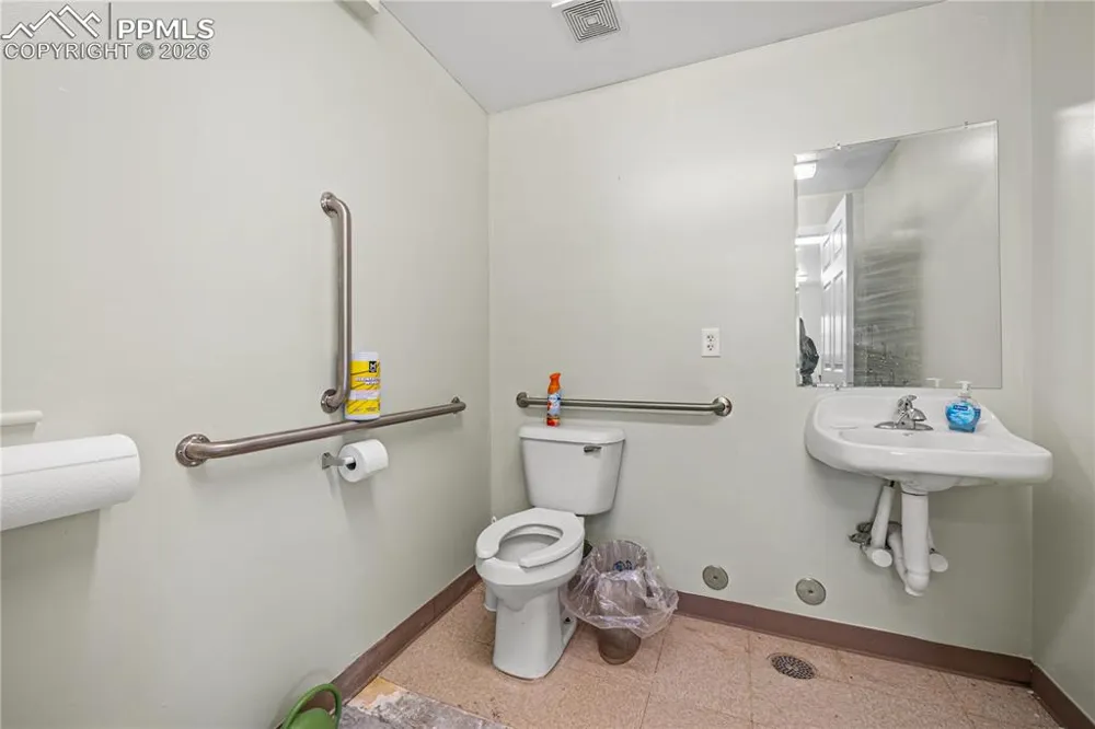 302 Meade Avenue Pueblo, CO 81001