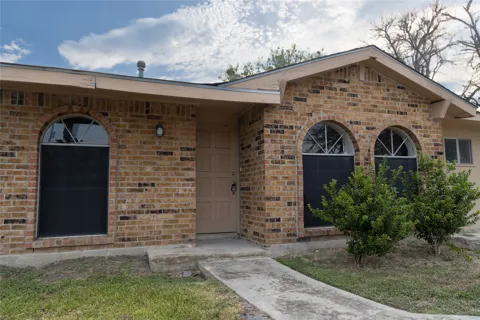 1430 State Highway 46 S