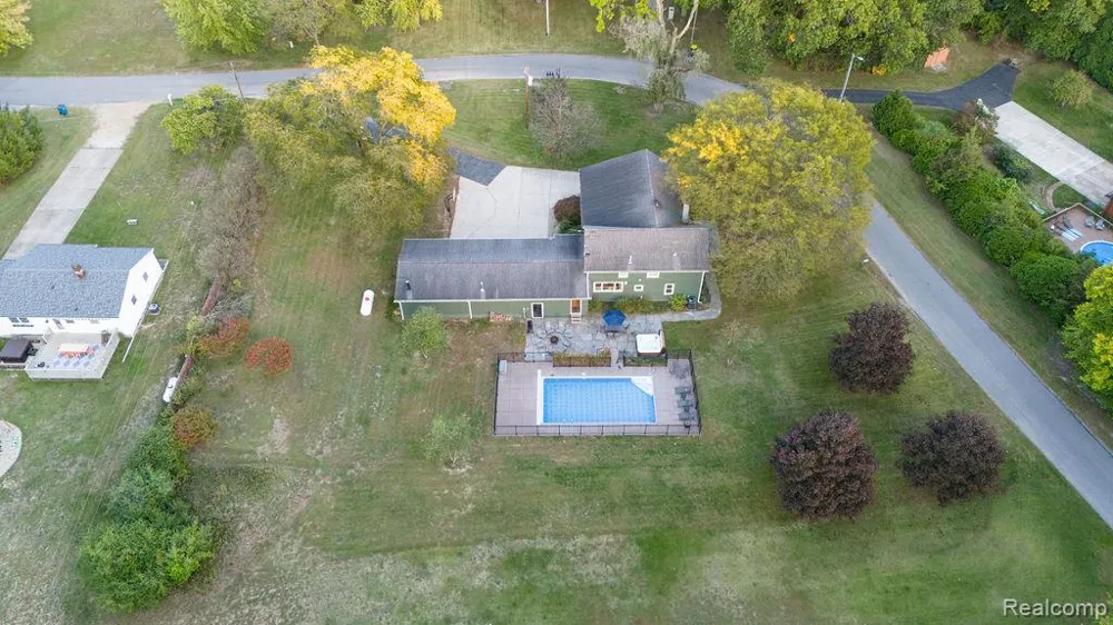 9695 Community Hall Road New Buffalo Township, MI 49129