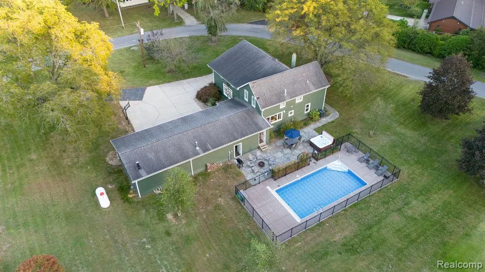 9695 Community Hall Road New Buffalo Township, MI 49129