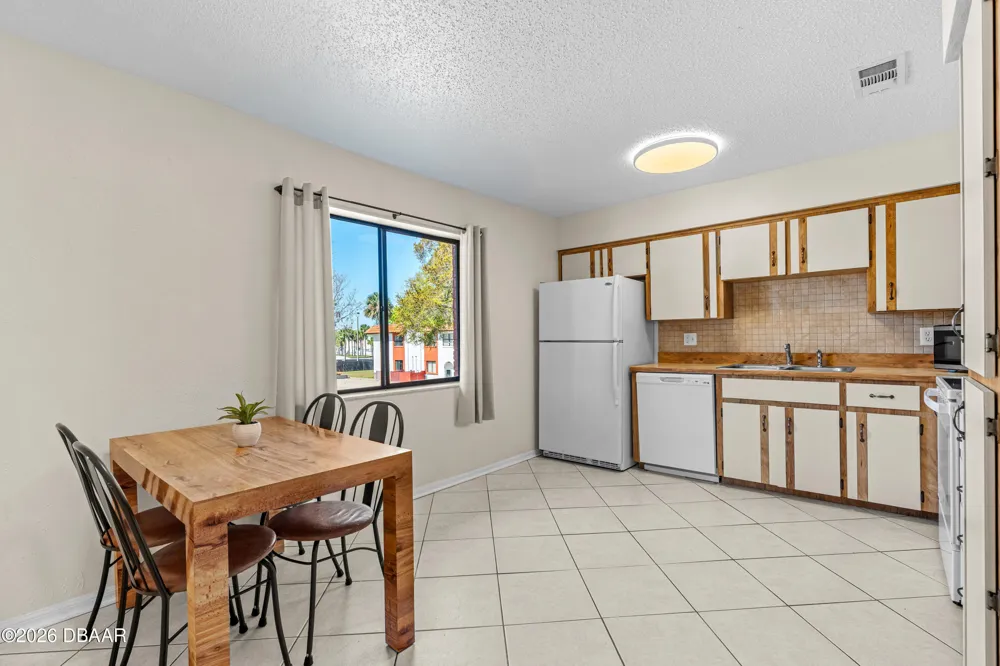 910 Big Tree Road #203 South Daytona, FL 32119