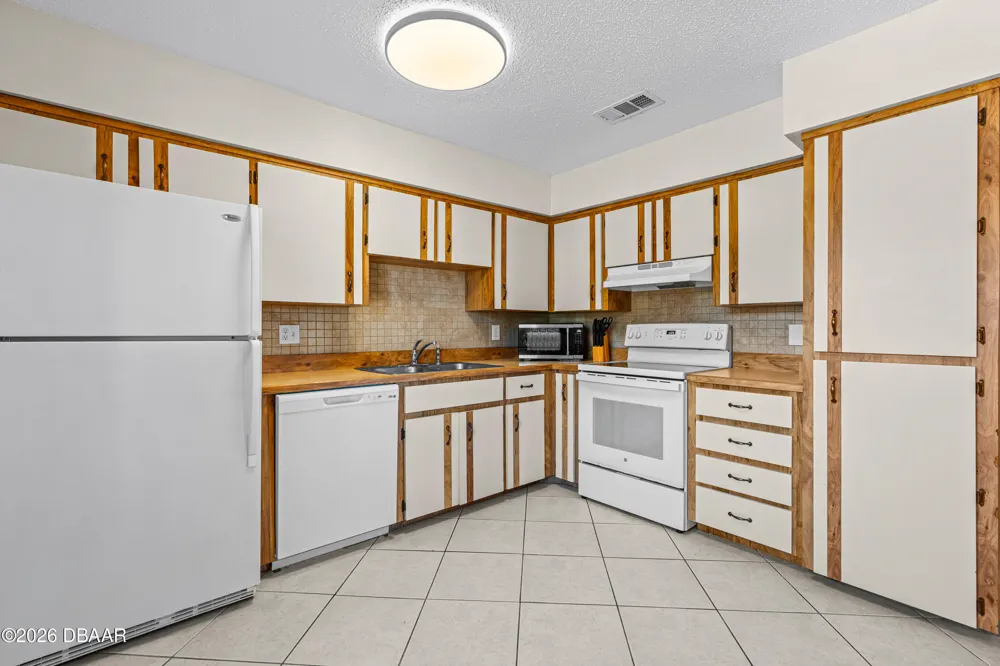 910 Big Tree Road #203 South Daytona, FL 32119