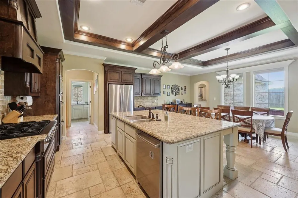 404 Birch View Drive Lumberton, TX 77657
