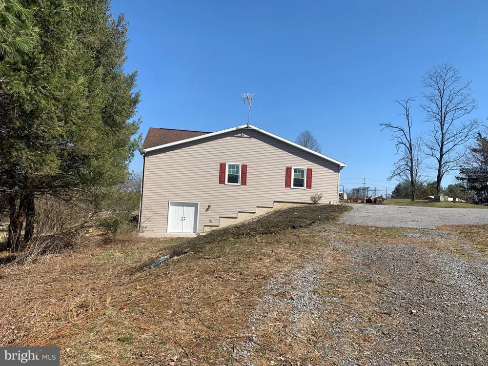 120 S HIGH STREET Newville, PA 17241