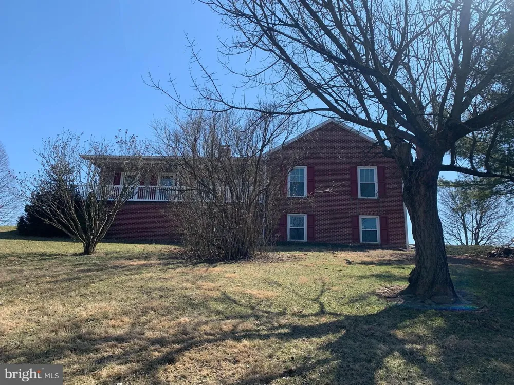 120 S HIGH STREET Newville, PA 17241