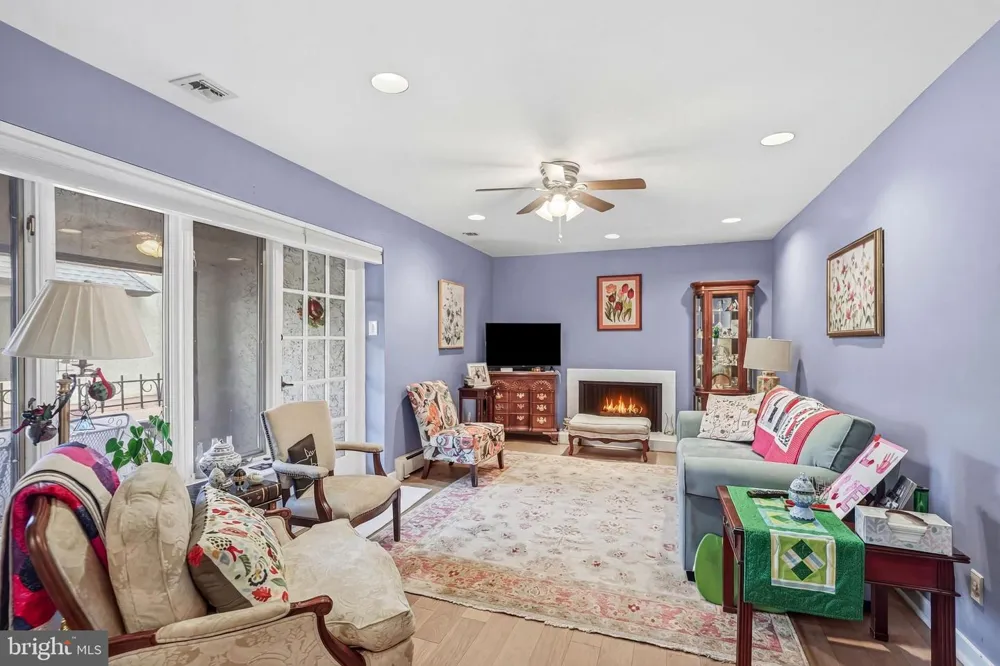 171 CENTURA Cherry Hill, NJ 08003