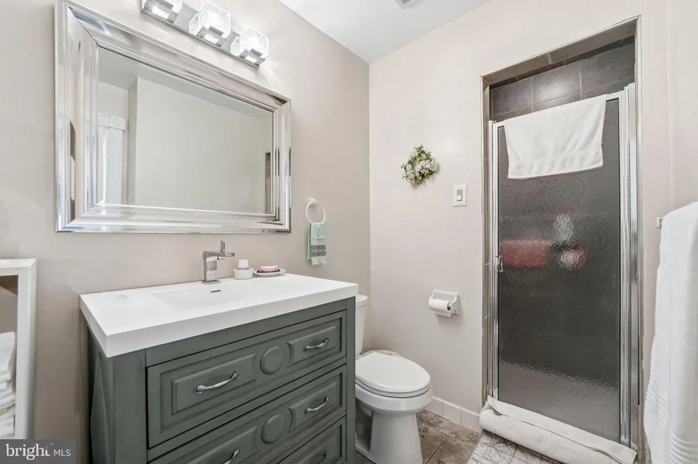171 CENTURA Cherry Hill, NJ 08003