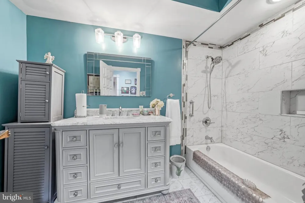 171 CENTURA Cherry Hill, NJ 08003
