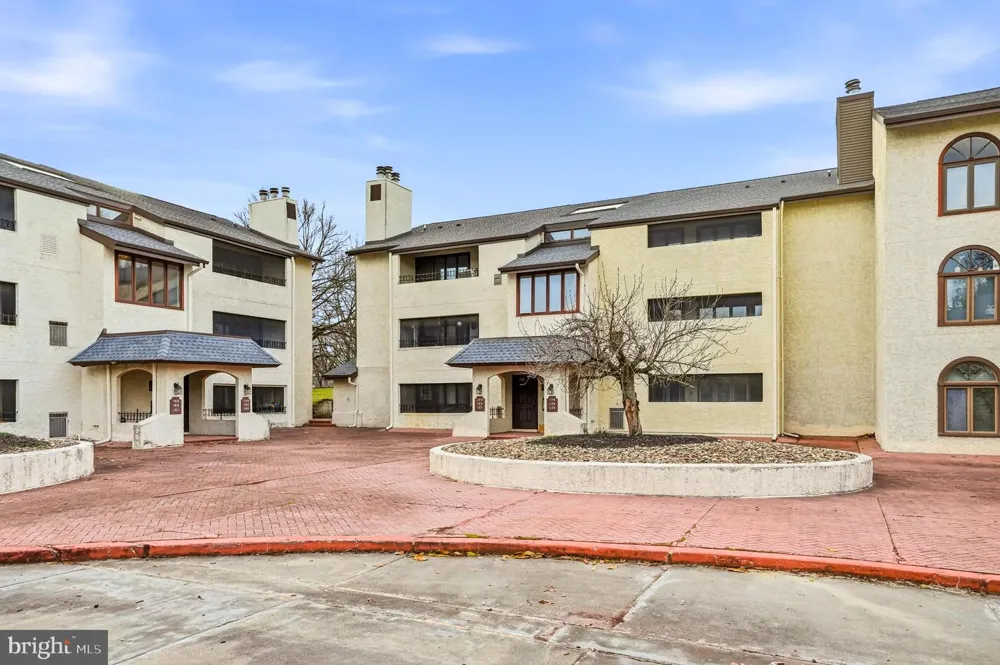 171 CENTURA Cherry Hill, NJ 08003