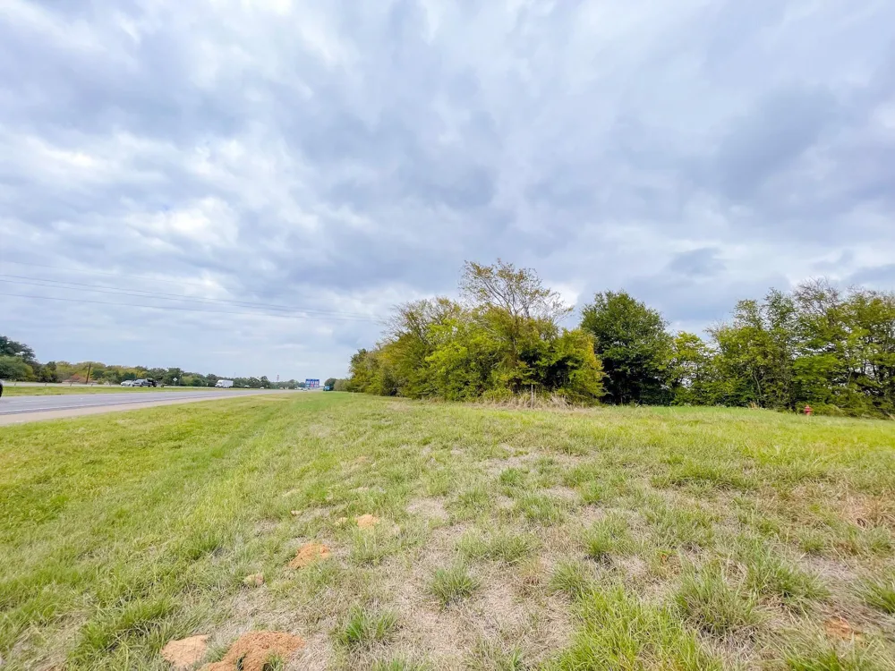 Ih 45 Fairfield, TX 75840