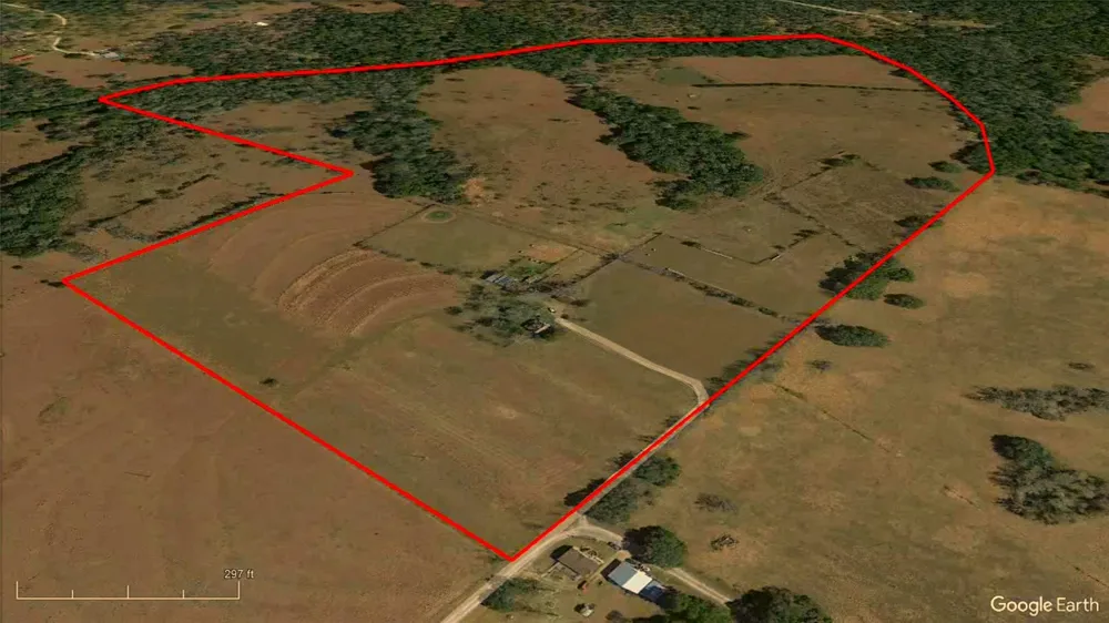 1649 County Road 209 Weimar, TX 78962