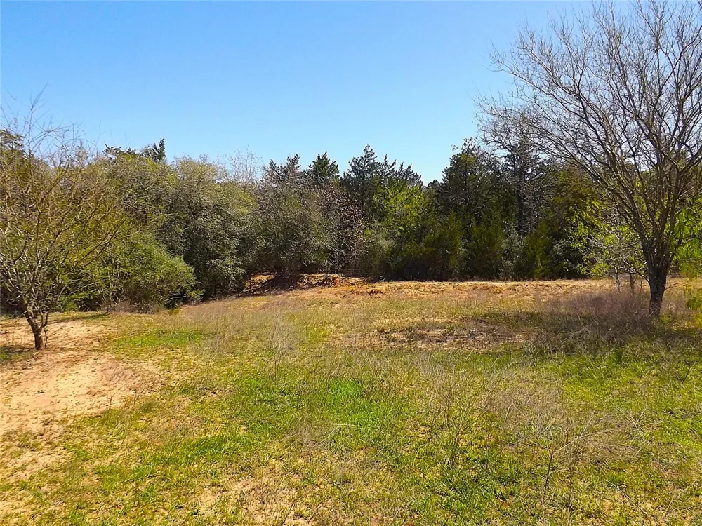 1649 County Road 209 Weimar, TX 78962