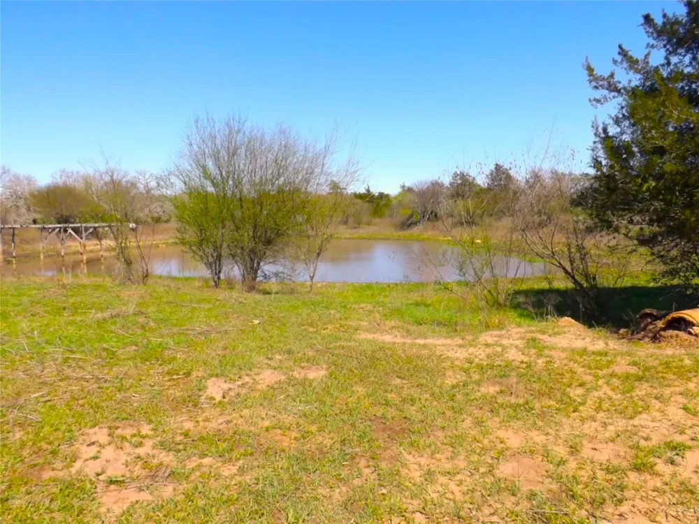 1649 County Road 209 Weimar, TX 78962