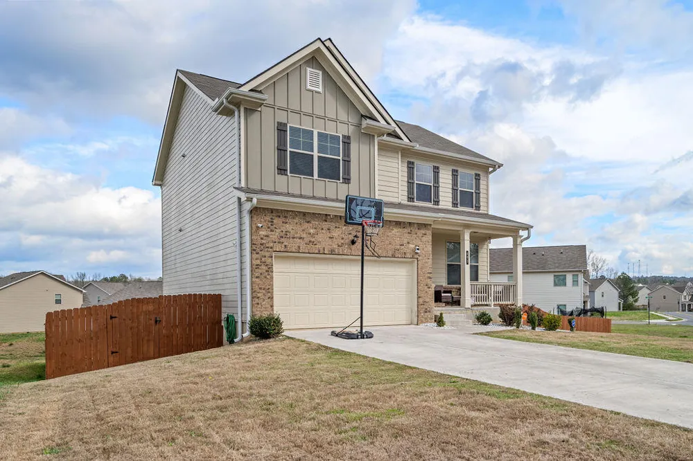 403 Mcginnis Circle Calhoun, GA 30701