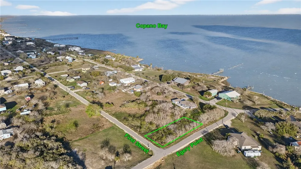 302 First Street Bayside, TX 78340