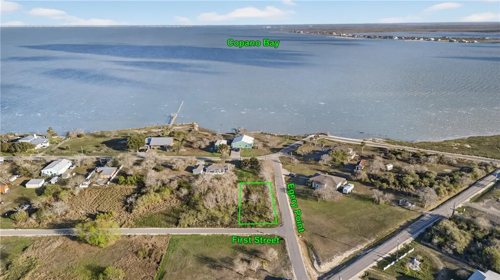 302 First Street Bayside, TX 78340