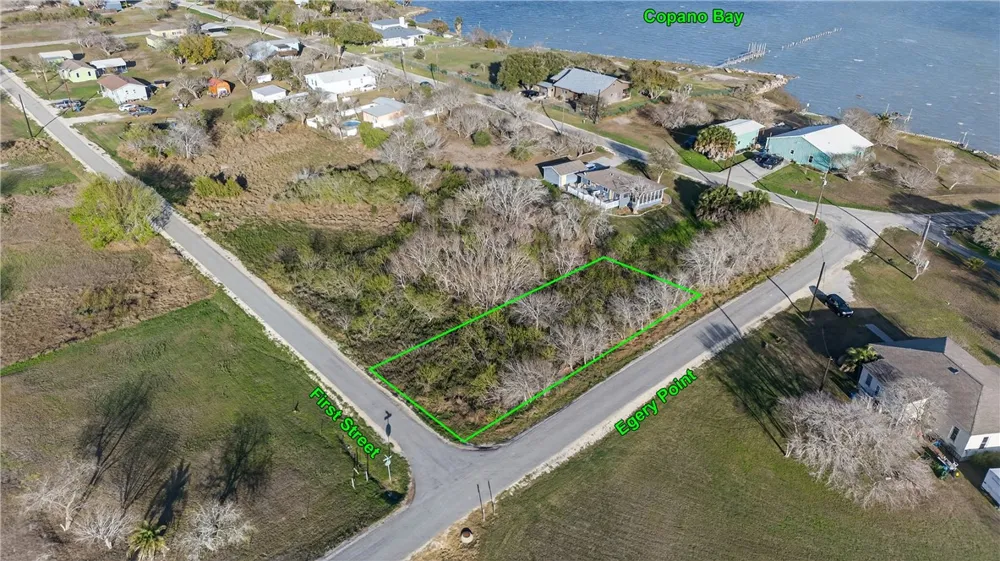 302 First Street Bayside, TX 78340