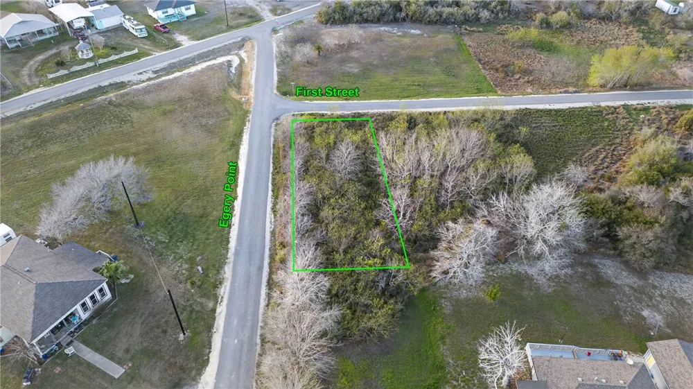 302 First Street Bayside, TX 78340