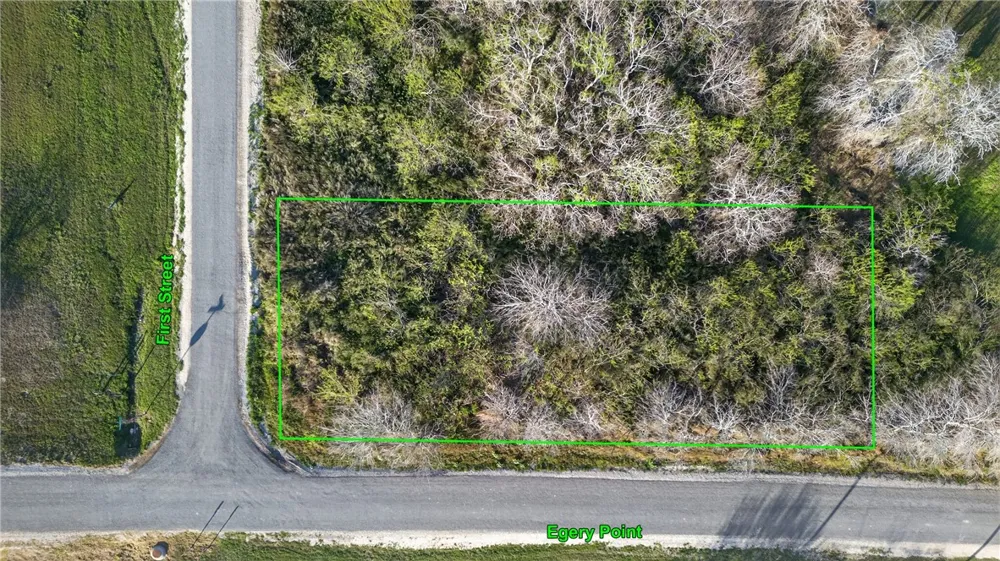 302 First Street Bayside, TX 78340