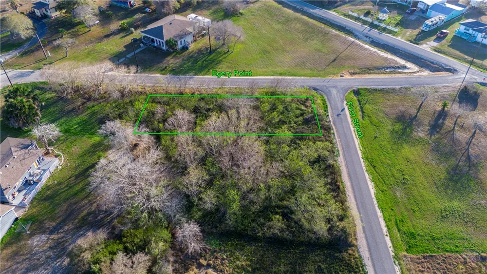 302 First Street Bayside, TX 78340