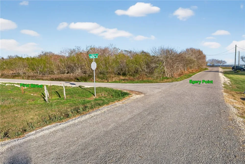 302 First Street Bayside, TX 78340