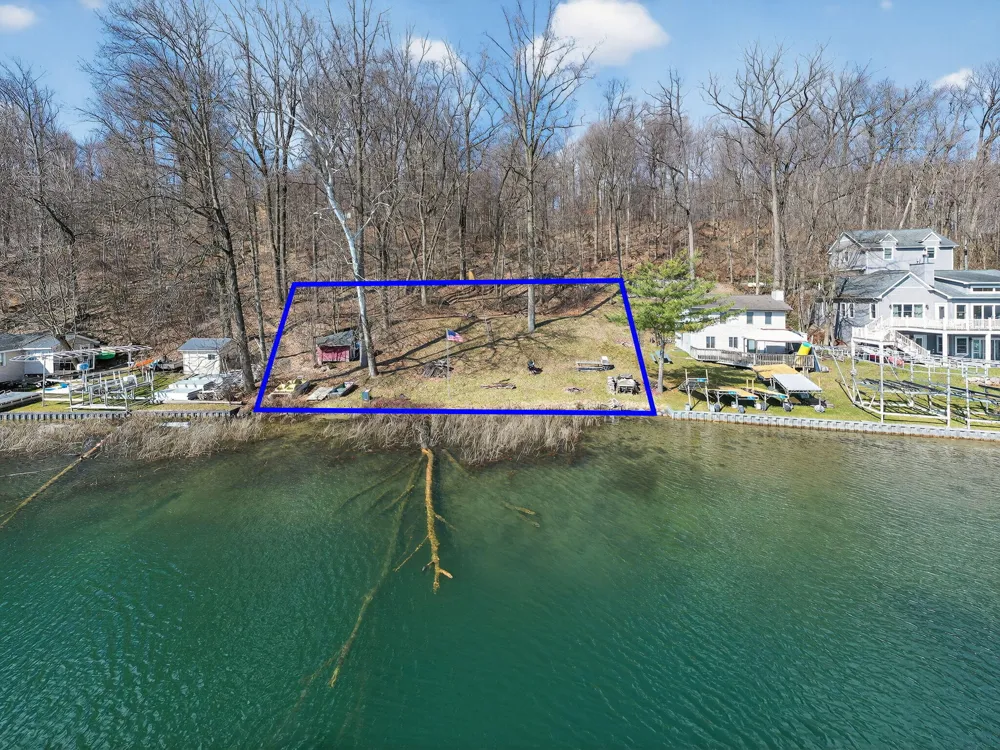 65721 North Drive Cassopolis, MI 49031