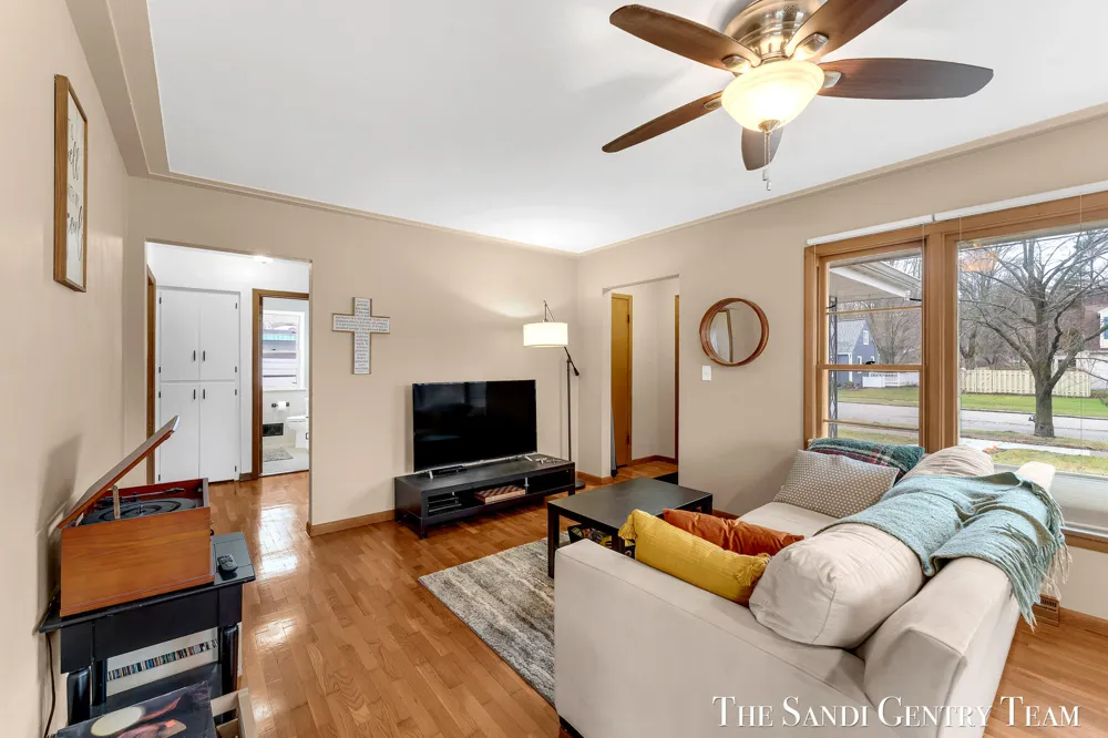 1508 Wisconsin Street Grand Haven, MI 49417