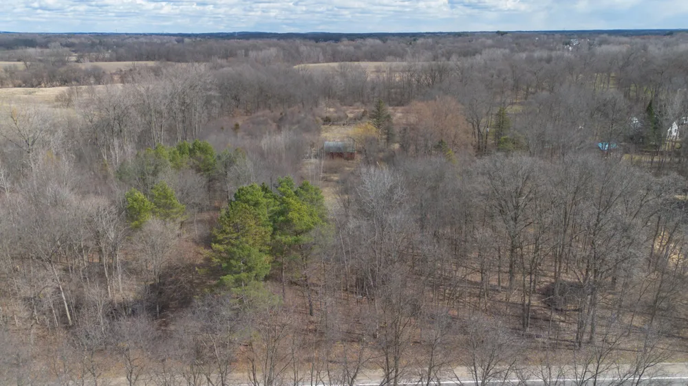 2725 S Duck Lake Road Highland, MI 48356