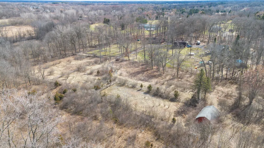 2725 S Duck Lake Road Highland, MI 48356
