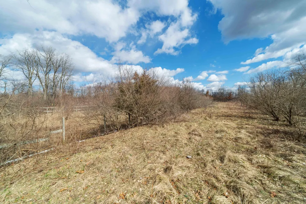 2725 S Duck Lake Road Highland, MI 48356