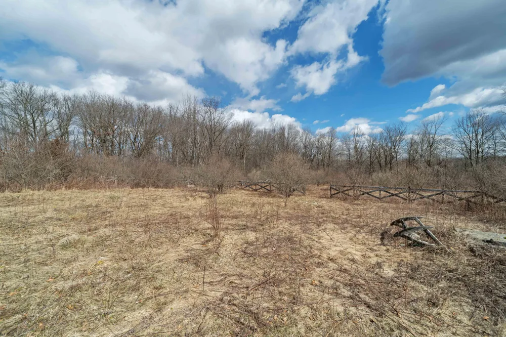 2725 S Duck Lake Road Highland, MI 48356